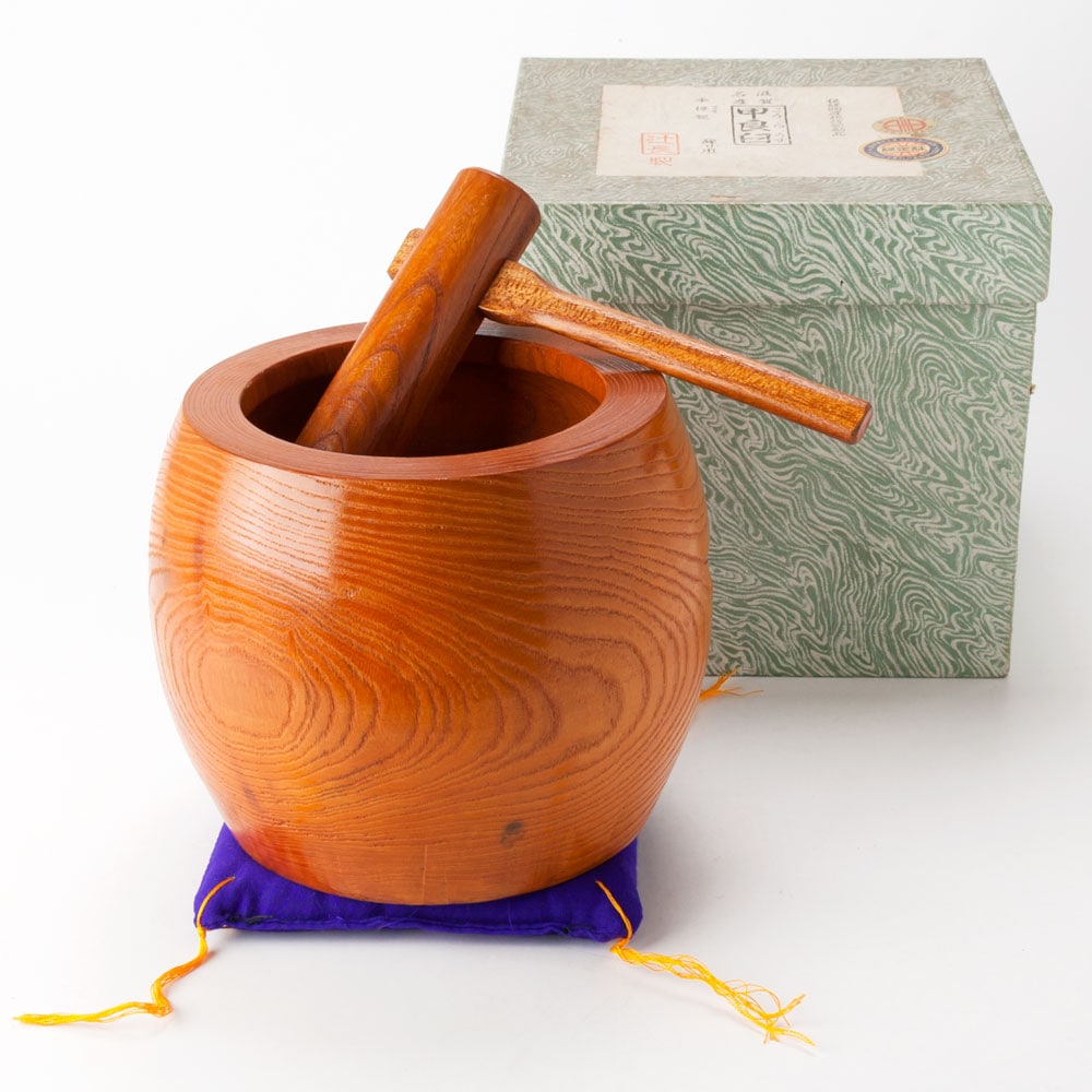 辻長　甲良臼　木製置物（欅）　滋賀県の工芸品　Tsujicho Koura-usu Wooden figurine Shiga craft