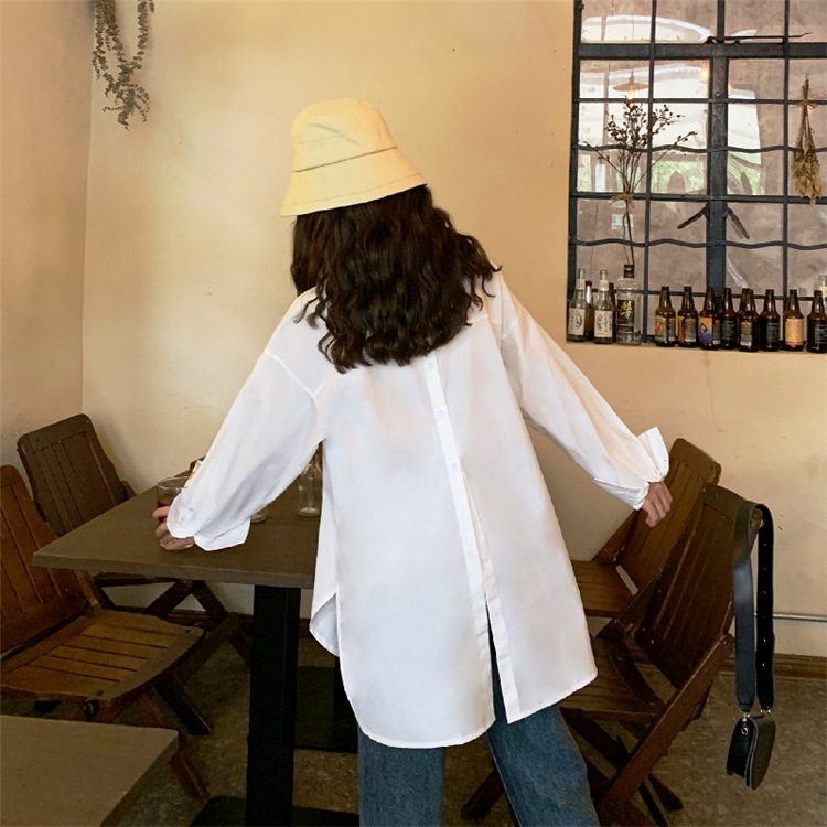 トップス シャツ ブラウス レディース 春 秋 きれいめ カジュアル ゆったり 白シャツ ミディアム丈 ミドル丈 長袖 Vネック ストレート スリット サイドスリット バックスリット 前開き ホワイト