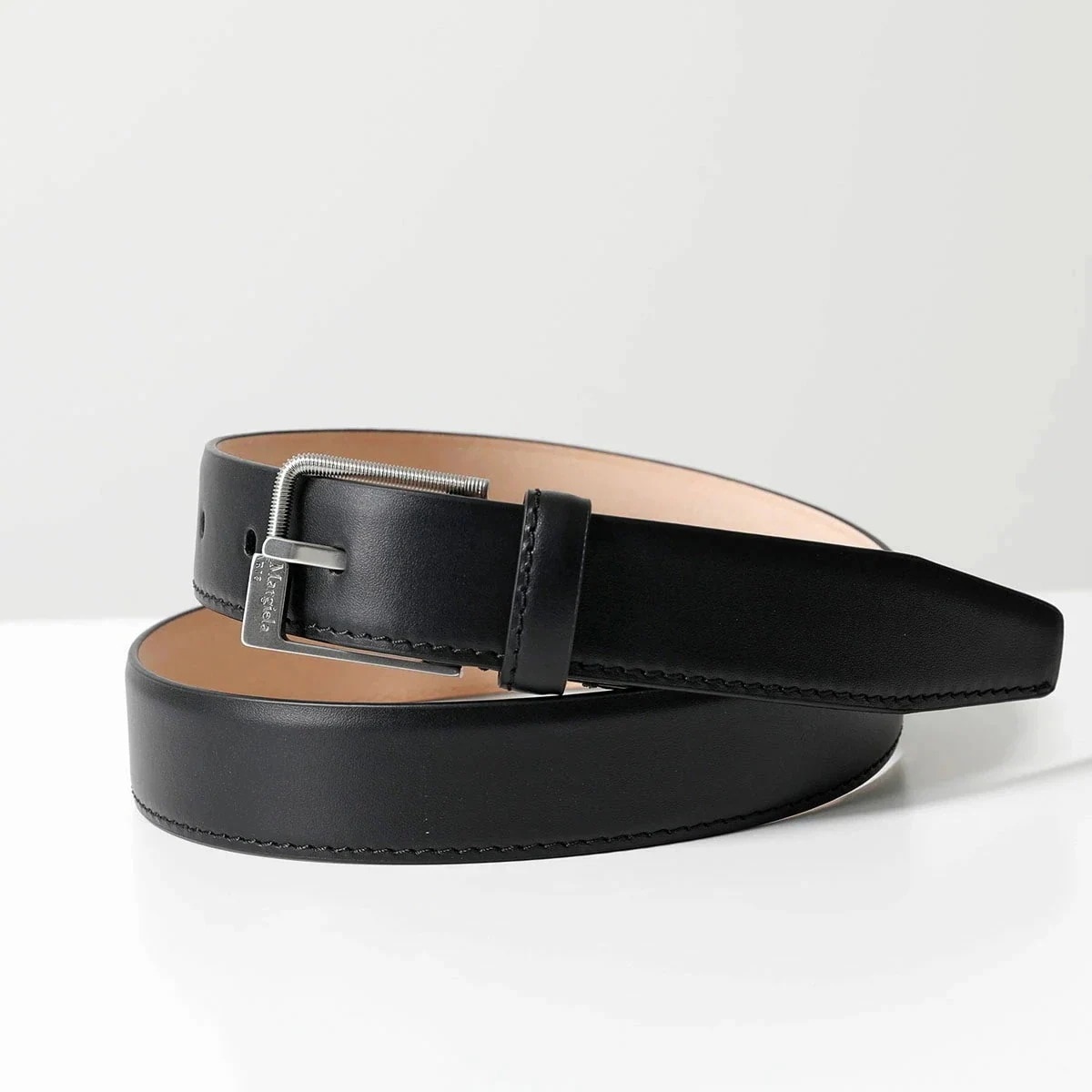 MAISON MARGIELA 11 メゾンマルジェラ ベルト SA1TP0004 P5427 レディース レザー メタルバックル ロゴ アシンメトリー T8013 SA1TP0004P5427T80 54,044円