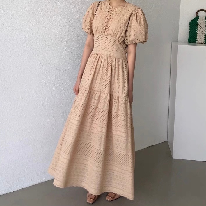 レディース ワンピース フレア ロング マキシ 半袖 ボリューム袖 パフスリーブ バルーン袖 Uネック ラウンドネック Aライン フェミニン レース 刺繍 ウエストマーク ハイウエスト かわいい