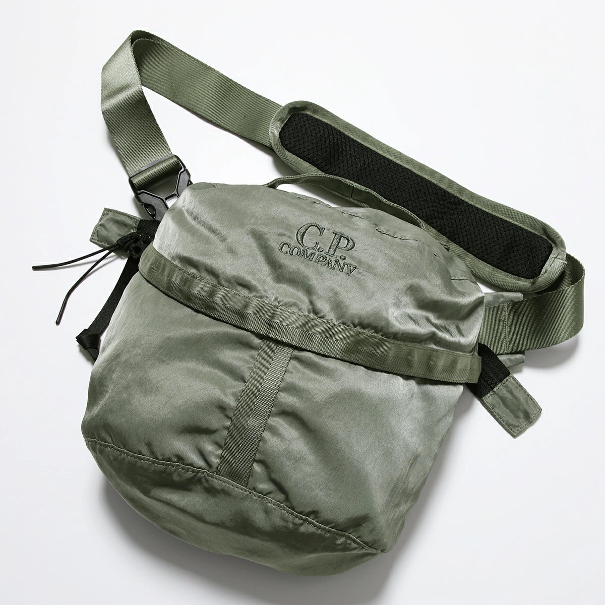 C.P.COMPANY シーピーカンパニー ボディバッグ Nylon B Shoulder Pouch 16CMAC007A 005269G メンズ ショルダーバッグ ナイロン ロゴ 刺繍 鞄 カラー