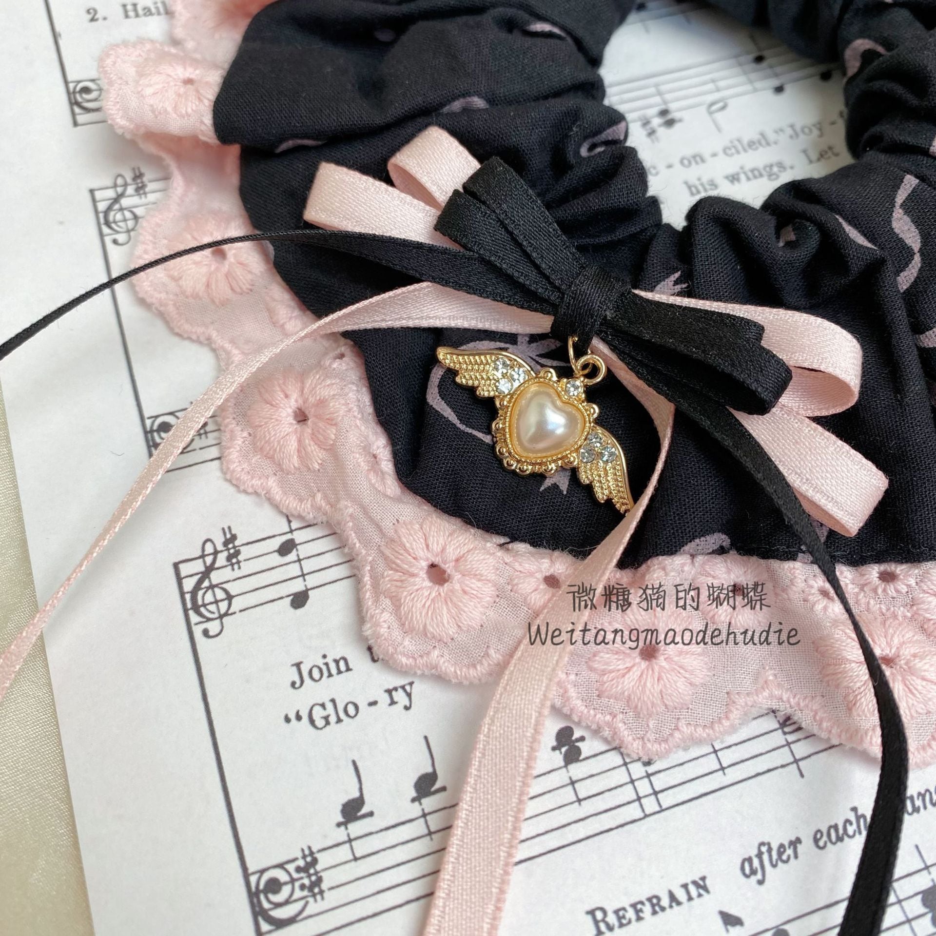 黒とピンクのレトロなレースのヘアクリップ甘くてクールな気質ガーリースタイルのリボンヘアゴムヘアゴムクリップ 4,730円