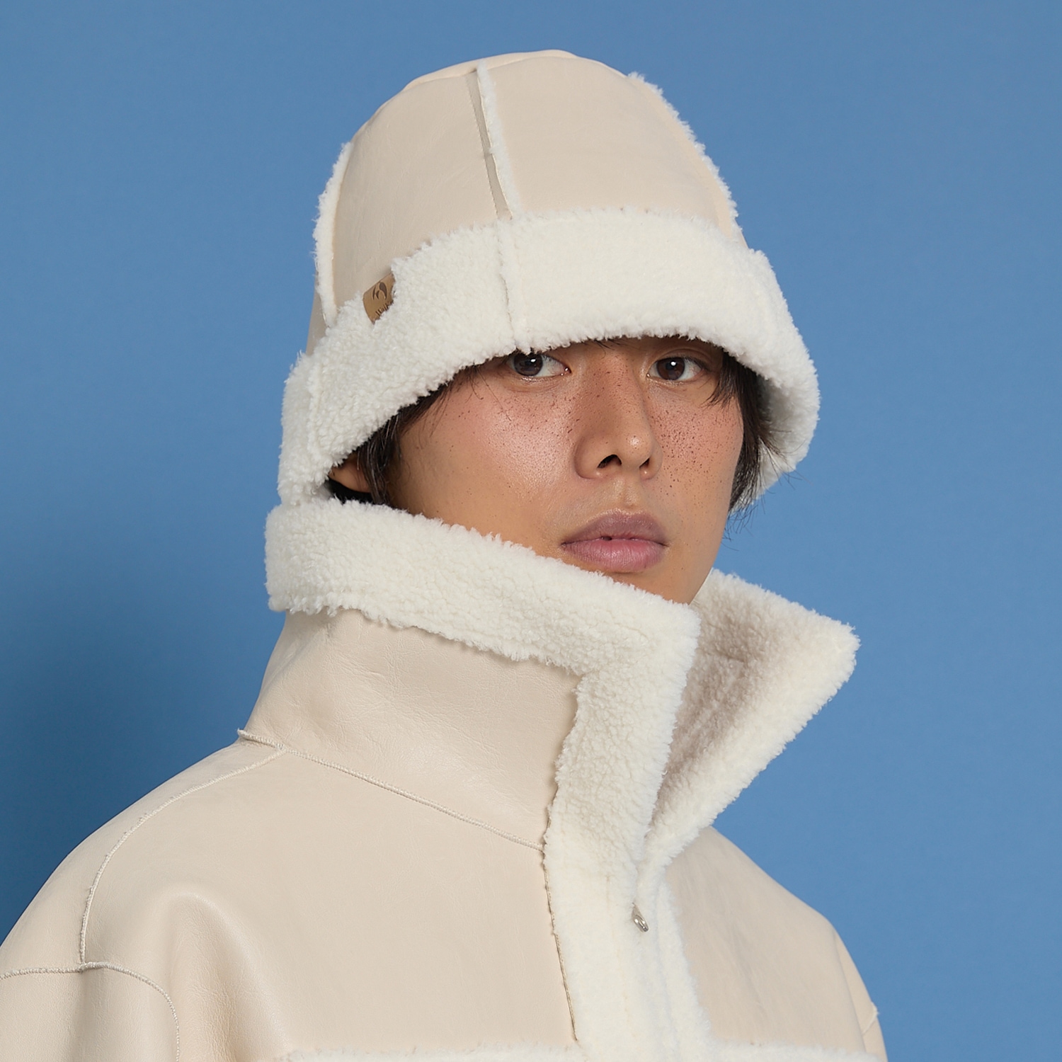 Artificial Mustang Bucket Hat IVORY