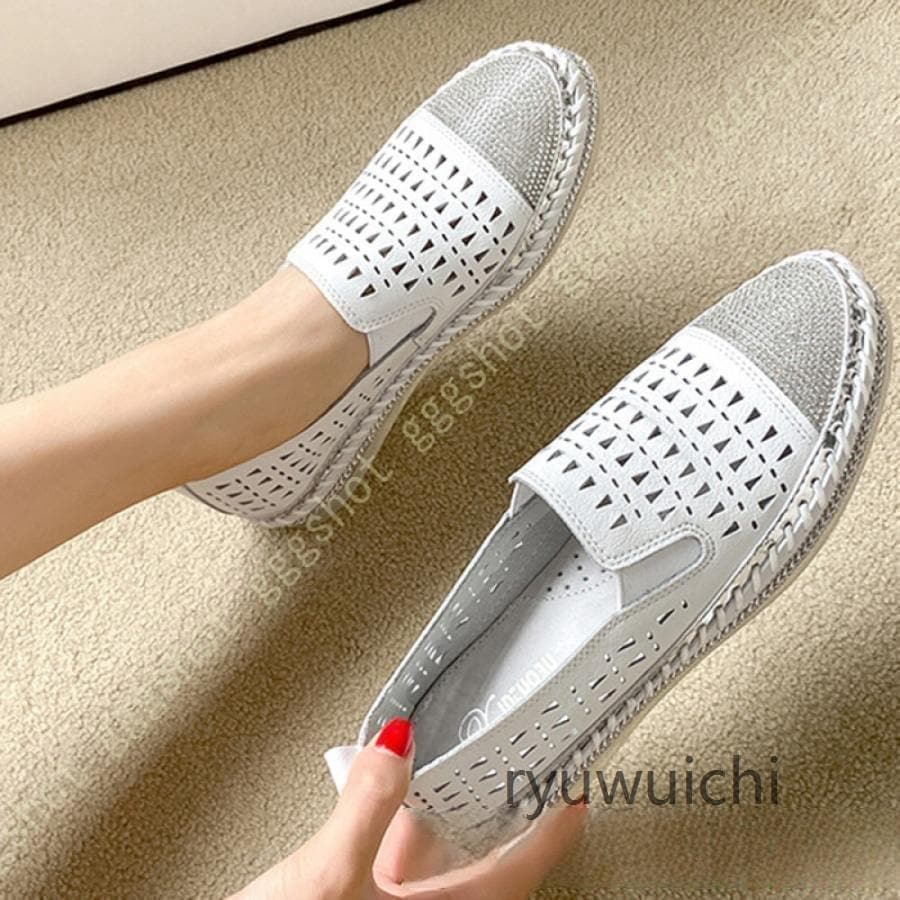 スリッポン レディース キラキラ ラインストーン 疲れない 大人 可愛い きれいめ カジュアル こなれ感 お出かけ スニーカー 白 黒 幾何 ビジュー 靴