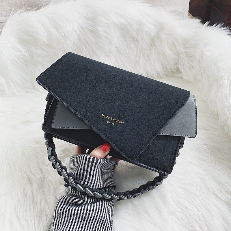 3色 斜めがけバッグ ハンドバッグ レディース 大人 軽量 小さめ 2way かわいい 通勤 おしゃれ 韓国ファッション スクエア 四角 横長 チェーン 軽量 大きめ 大容量 大人可愛い きれいめ