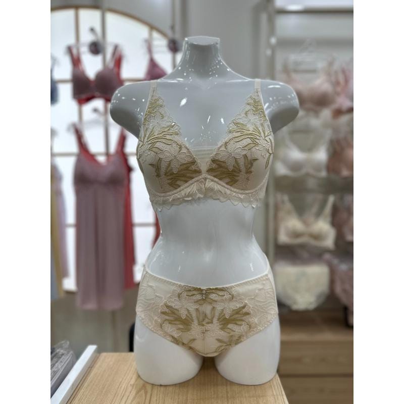 クチュール レーシーなカラーチェンジCCチュール刺繍モールドブラセットBR972A BP972AP（スターフィールド コエックス）