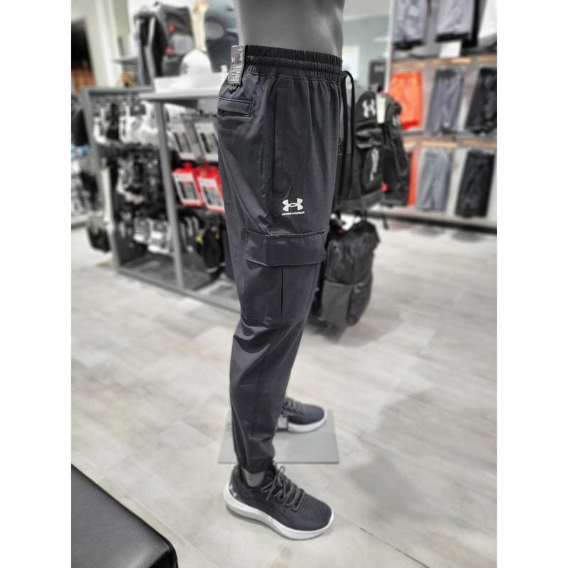 (1386558) 男性 UA バイブ ウーブン カーゴ パンツ