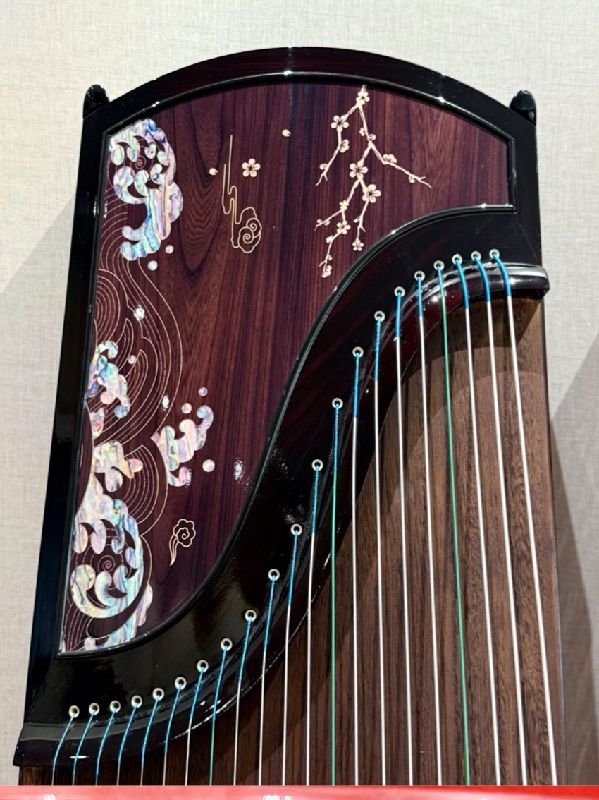 古筝 163cm ピアノ塗装法 白檀（びゃくだん） プロの演奏 中国弦楽器