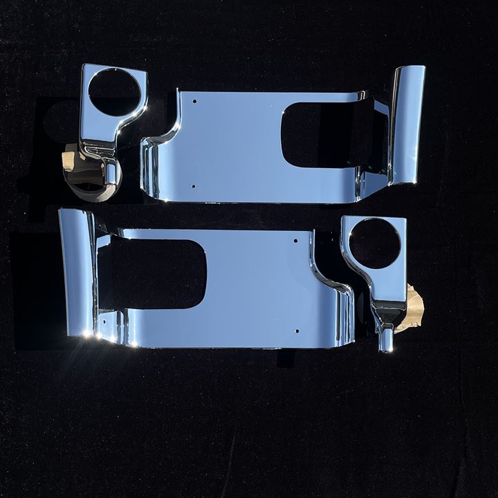 いすゞ ファイブスター ギガ メッキ サイド ステップ パネル 2分割 左右 貼り付けタイプ ウォール カバー 足元 ガーニッシュ メッキパーツ( シルバー, ステップ パネル)