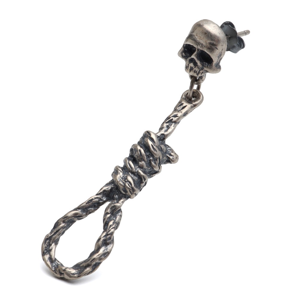 シルバー925 ドクロが絞首縄をくわえたデザインがゴシックなピアス [es495]