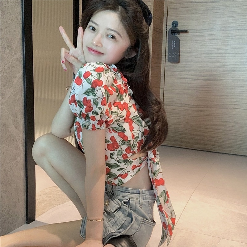 トップス Tシャツ シャツ プルオーバー レディース 春夏 かわいい ゆったり 半袖 ミニ ショート ショート丈 ミニ丈 へそ出し 半袖 五分袖 ボリューム袖 スクエアネック スリム タイト 細身 リ 5,681円