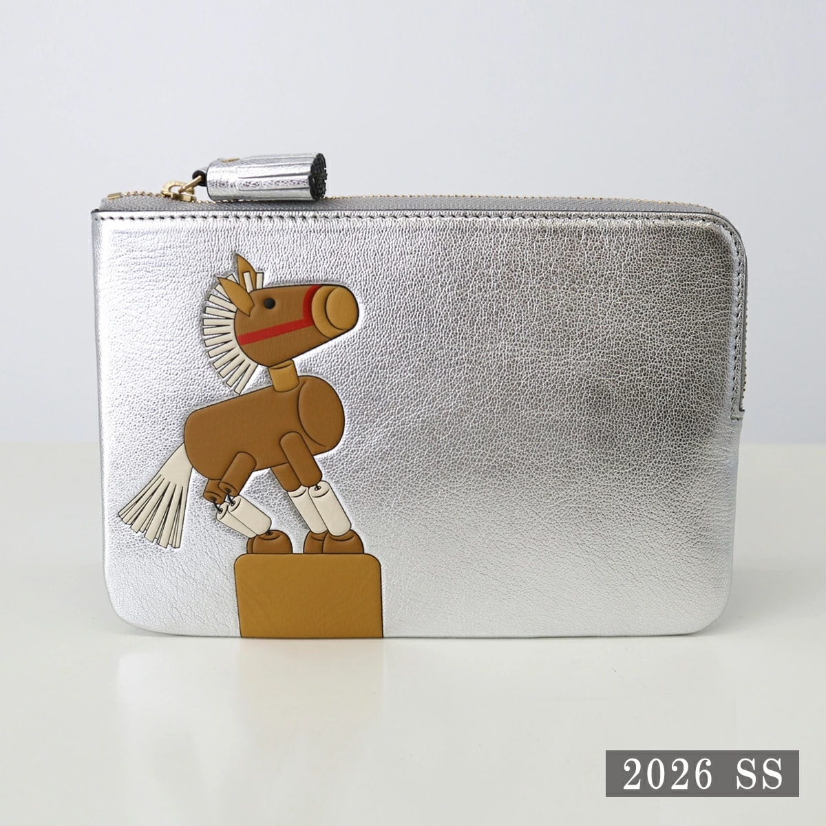 ANYA HINDMARCH アニヤハインドマーチ 5050925204729 Zip Loose Pocket Horse in Soft Metallic Capra Silver ポーチ 小物