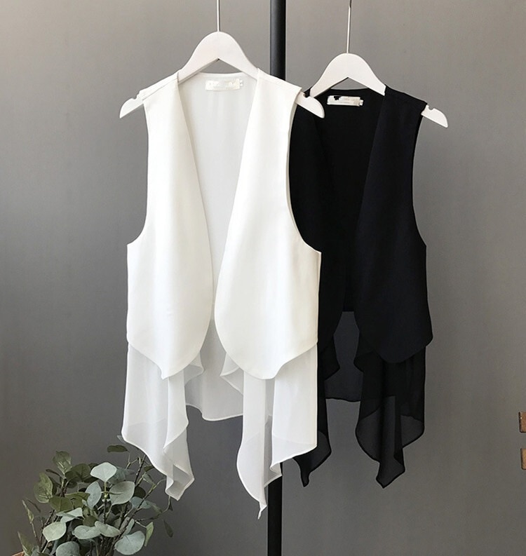 フリルドレープジレ フリルドレープロングベスト白 ホワイト 黒 ブラック2XL 3XL 韓国 オルチャン レディース シフォンジレ シフォンベスト 透け感 シースルー きれいめジレ きれいめベスト