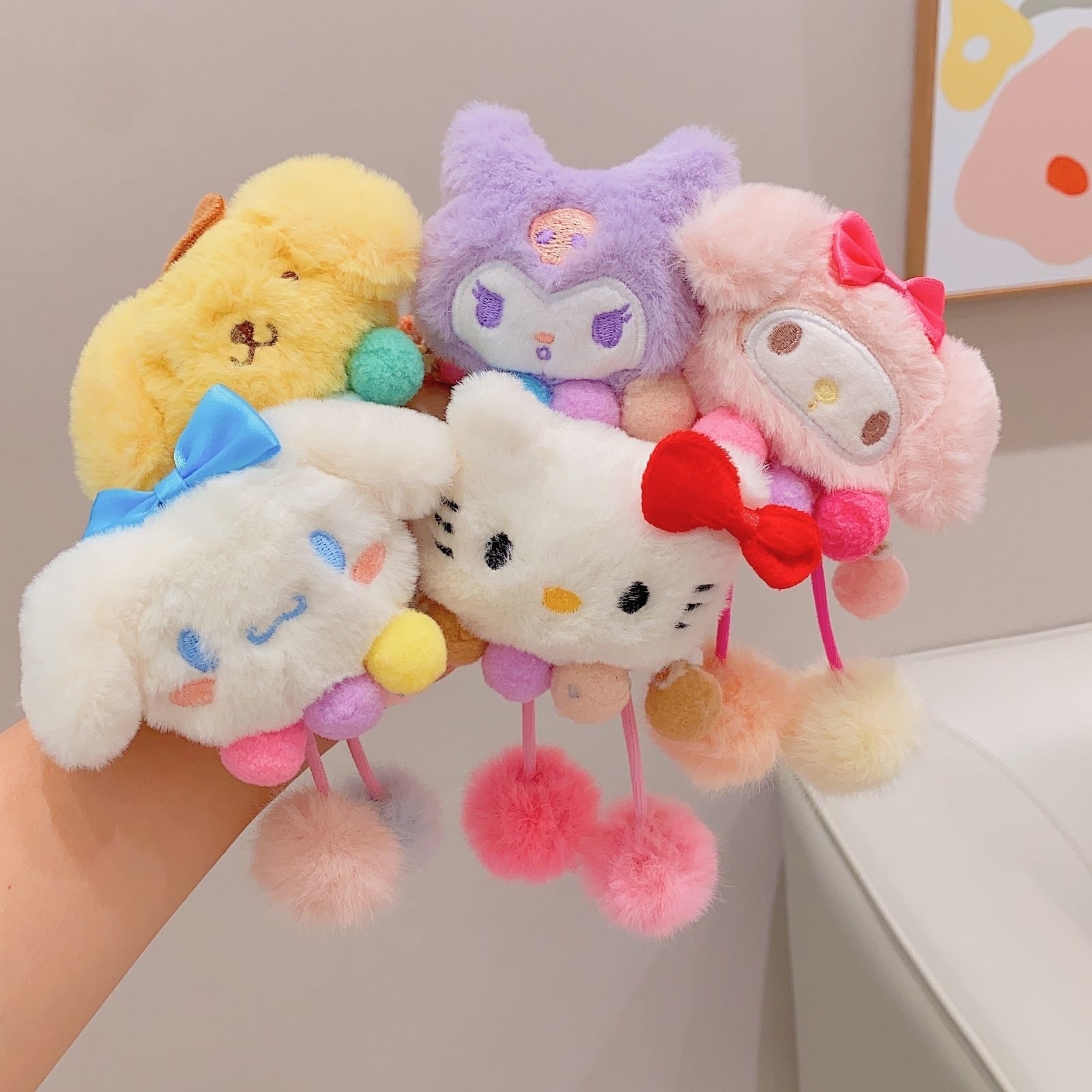 【1点ご購入 で10点プレゼントいたします】カチューシャの子供の頭ひもかわいい毛糸のアニメゴムの女の子の馬尾団子の髪飾り