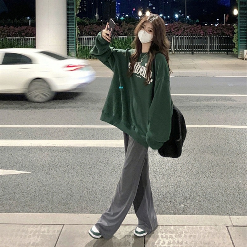 トップス トレーナー ミディアム丈 袖あり 長袖 ラウンドネック ワイド かわいい 大人可愛い きれいめ シンプル カジュアル 大人 おしゃれ こなれ感 ボーイッシュ スポーティー 存在感 プリント