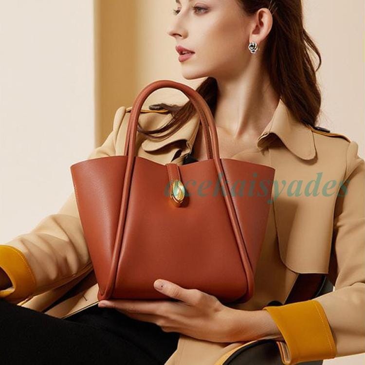 2点購入で200円割引新作 レディースバッグ 本革トートバッグ ショルダーバッグ　ハンドバッグ　バック　通勤通学 収納たっぷり カバン　ビジネス　レザーバッグ