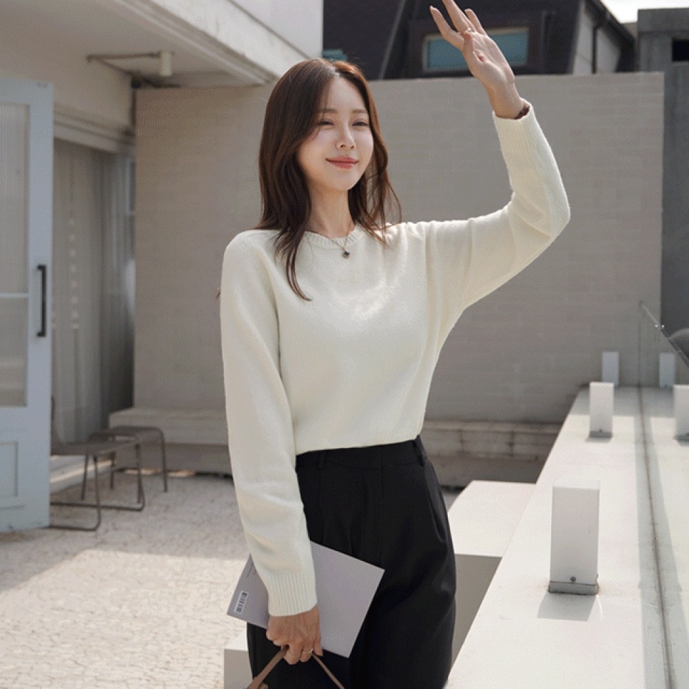 クリック＆ファニーミューカシミアラウンドニット