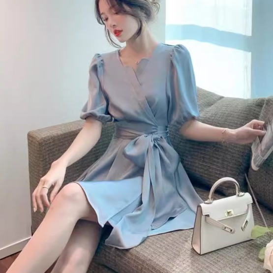 ワンピース ショート 5分袖 パフスリーブ 袖あり カシュクール 襟なし セミフレア Aライン シフォン リボン ウエストリボン ハイウエスト ポリエステル かわいい 大人可愛い シンプル 上品