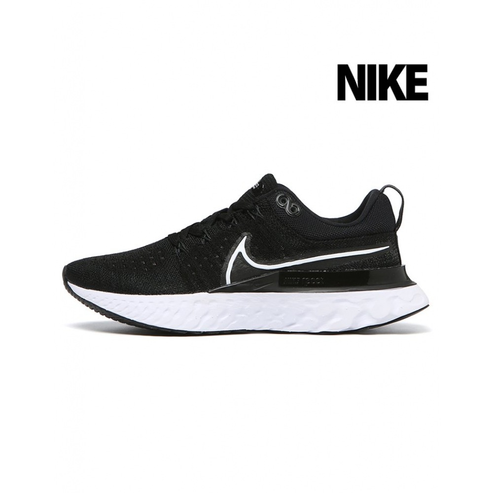 ナイキリアクトインフィニティランフライニット 2 CT2423-002