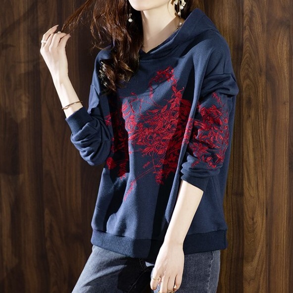 トップス パーカー ミディアム丈 袖あり 長袖 襟付き フード付き ストレート 大人可愛い カジュアル おしゃれ かっこいい 大人女子 ラフ ルーズ クール 存在感 柄 プリント 秋 冬 20代