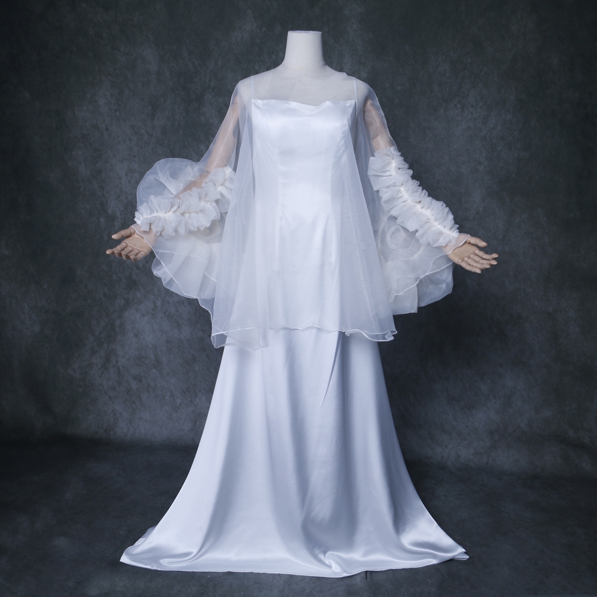 アイボリーふわふわオーガンジートップス+シンプルキャミソールドレス　ケープ風ボレロ　花型