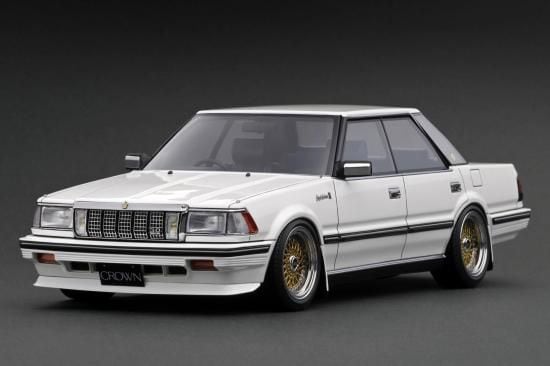 ignitionモデル 1/18 Toyota Crown 3.0 Royal Saloon G (120) White【IG3824】 ミニカー IG3824 トヨタ クラウン3.0 ロイヤルサルー