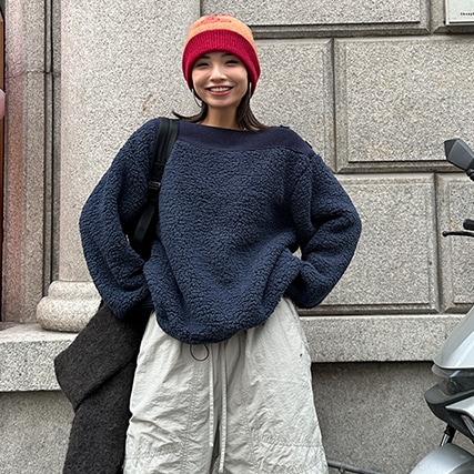 トップス セーター ミディアム丈 プルオーバー 長袖 ラウンドネック 異素材ミックス デザインボタン かわいい 大人可愛い きれいめ シンプル 上品 おしゃれ かっこいい カジュアル レトロ こなれ感