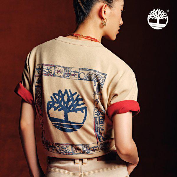 共用 Lunar New Year グラフィック半袖Tシャツ ベージュ A5MYJ Y94 7,905円