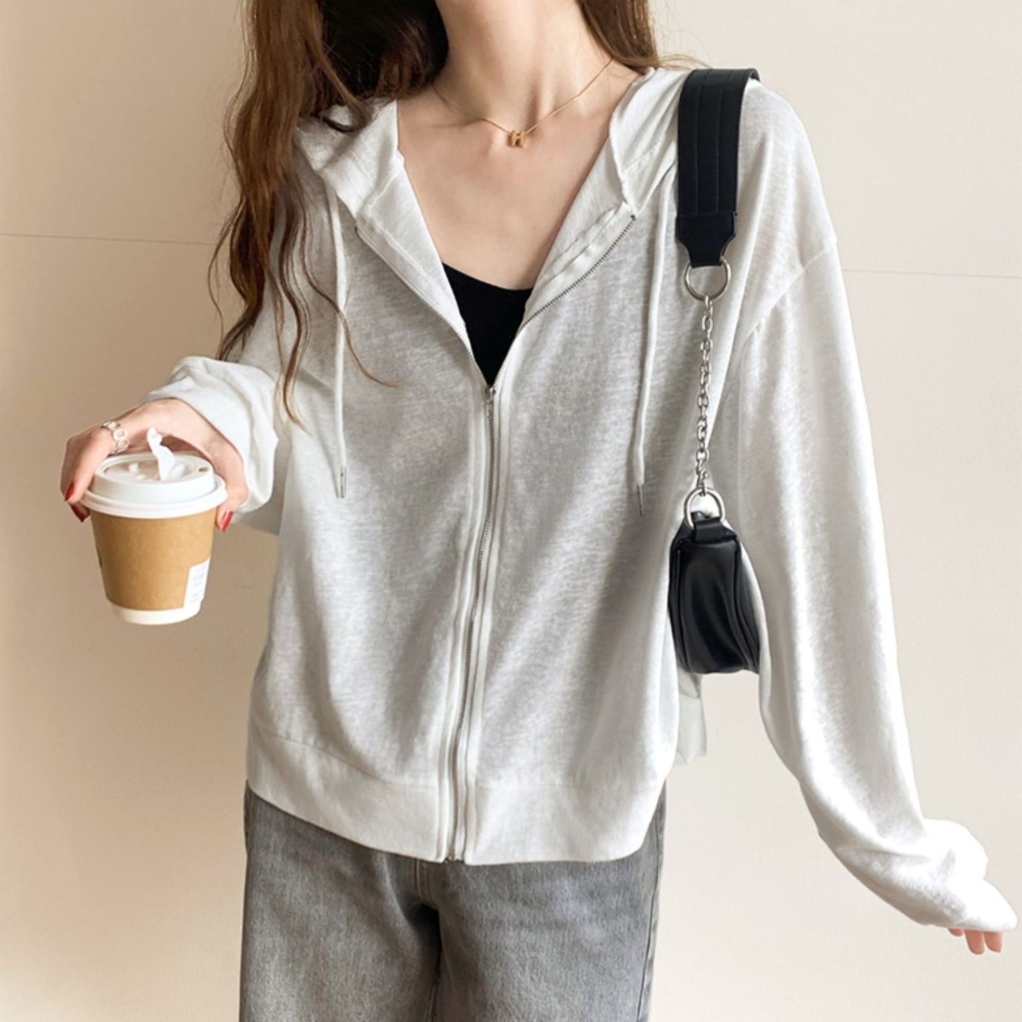 トップス パーカー フーディー 半袖 前開き ファスナー ミディアム丈 透け感 薄手 可愛い かわいい 大人可愛い きれいめ シンプル 上品 レトロ おしゃれ かっこいい カジュアル こなれ感 個性的