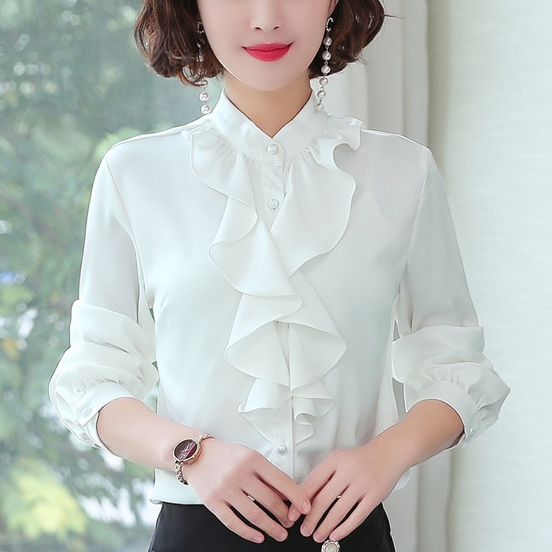トップス シャツ サテンシャツ 長袖 ハイネック 前開き ボタン フリル ミディアム丈 かわいい 大人可愛い きれいめ シンプル 上品 おしゃれ かっこいい カジュアル こなれ感 個性的 主役級
