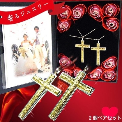 ペアネックレス ハワイアンジュエリー クロスネックレス イエローゴールド ステンレス 誕生日 花 入