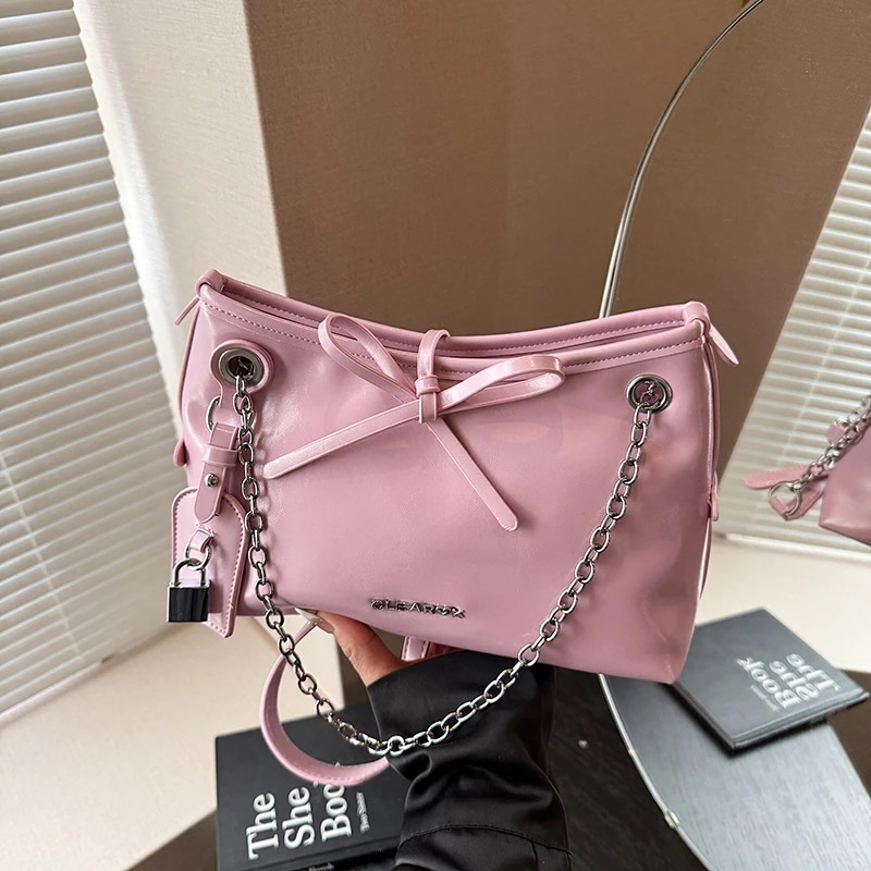 【超お得1つ買うと10個もらえる】メガ割ショルダーバッグ 大容量バッグ レディース 夏新作 チェーンショルダー クロスボディ カジュアル 通勤 トートバッグ