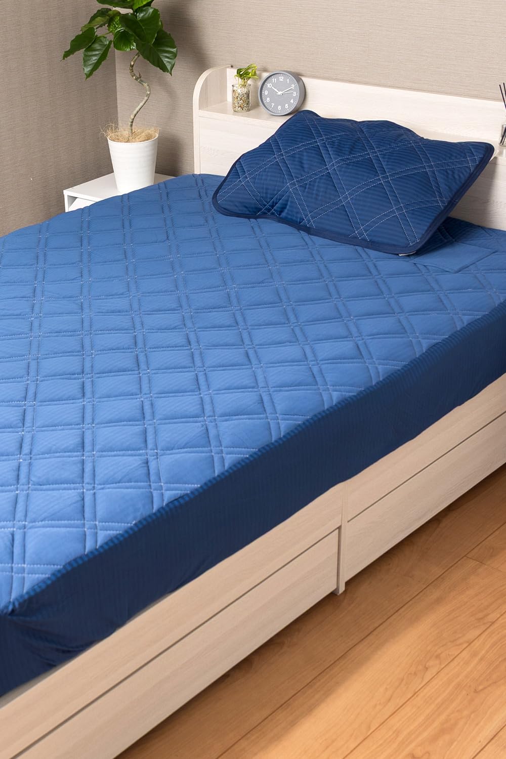 Comforea 敷きパッド パッド一体型ボックスシーツ 冷感 冷涼速乾 セミダブル 夏用 ひんやり 涼しい クール 洗える ナイロン ポケット付き ハンガー通し穴付き Q-max0.47 ベッドパッ