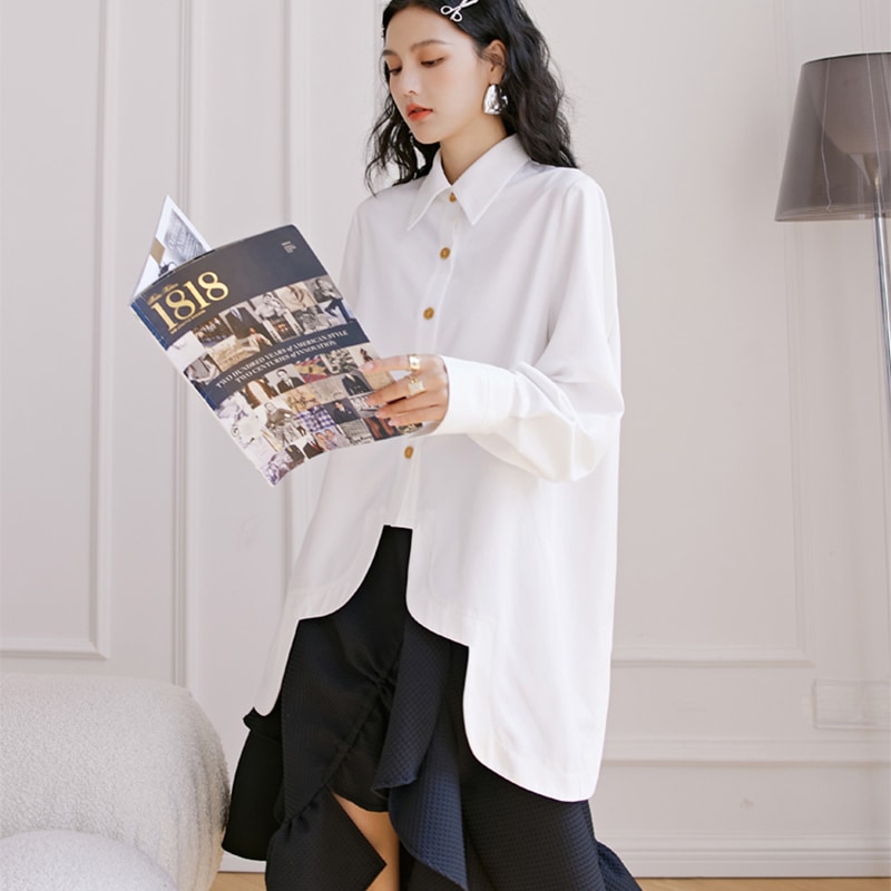 シャツ 白 無地 ゆったり フロントボタン 波状すそ レトロトップス オフィス 長袖 個性的 ホワイト通勤OL