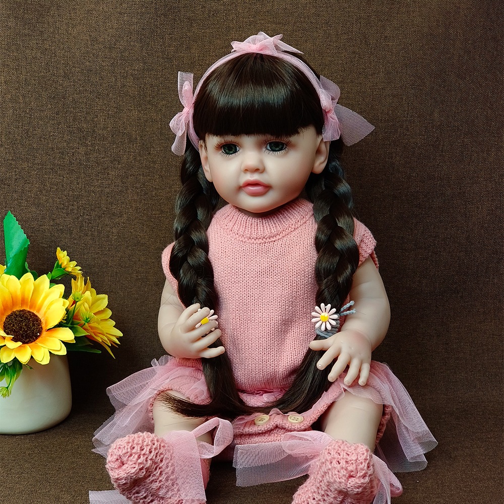 リボーンドールソフトビニールシミュレーション子供のおもちゃ小さなデイジー服は人形人形に同行するために水に浸すことができます