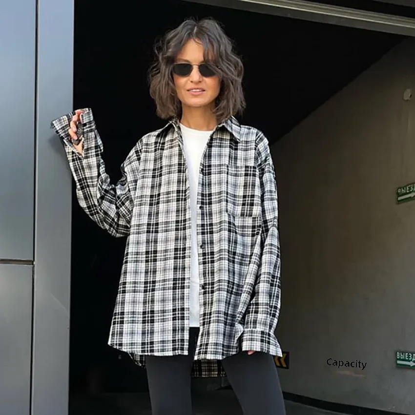 女性のためのヴィンテージチェック柄シャツ,黒と白,アメリカンスタイル,女性のためのニッチなブラウス,レイヤードの服,特大,ミドル丈 - 200000345