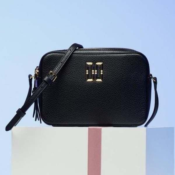 DCWA4F069BK [MELLOW] ブラック ゴールドロゴ ミニクロスバッグ