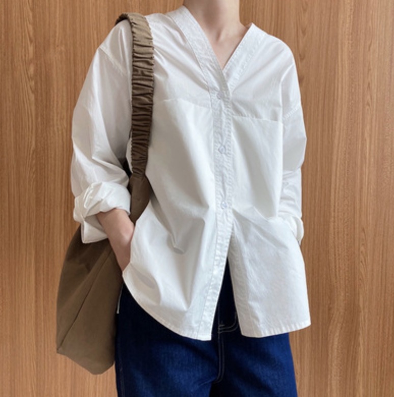 シャツ ブラウス 長袖 Vネック スキッパー 薄手 かわいい 大人可愛い きれいめ シンプル カジュアル 大人 上品 おしゃれ 無地 春 秋 オフィス 通勤 OL デート 重ね着 モテ L