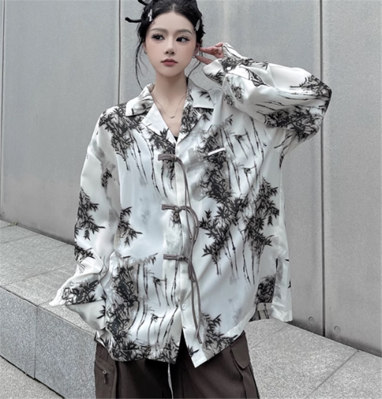 レディース トップス 長袖 シャツ アジア 中国 チャイナ レトロ カジュアル 上品 おしゃれ こなれ感 個性的 クール モード系 エレガント 主役級 存在感 春 夏 10代 20代 30代 40代