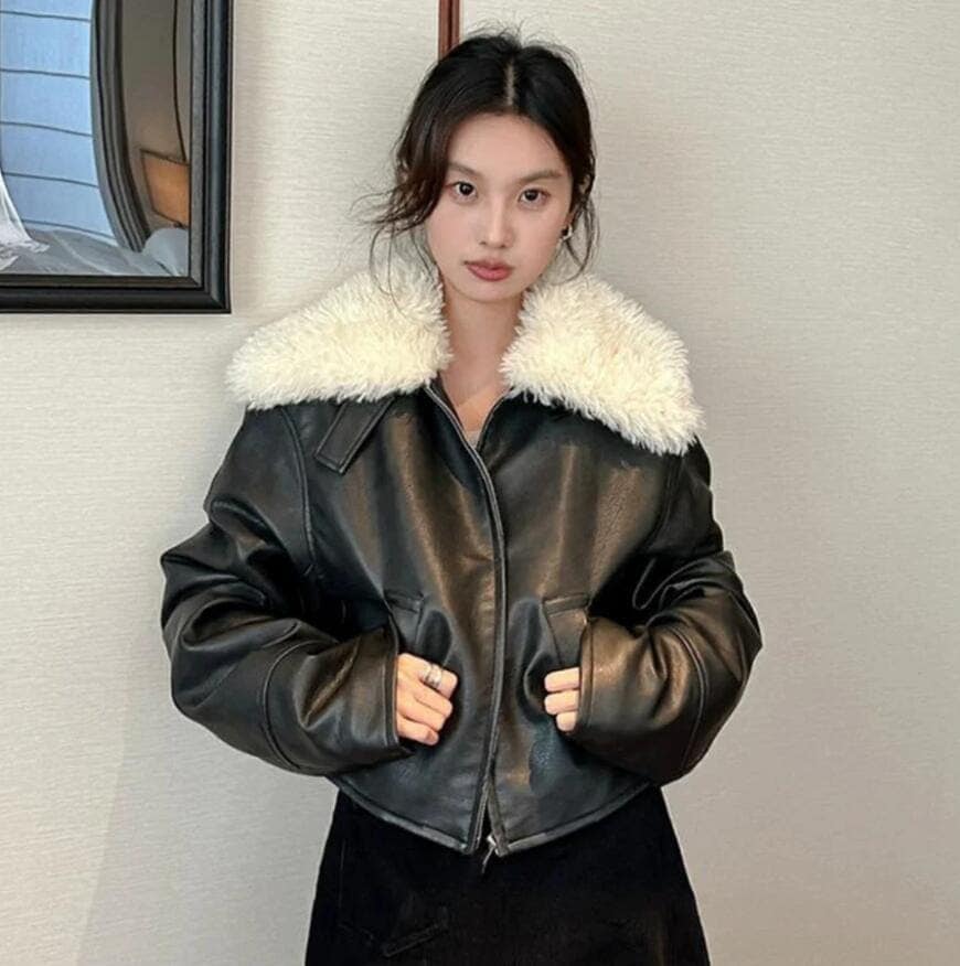 フェイクレザー ファーカラー ジャケット アウター クロップド丈 ショート丈 フェイクファー エコファー 大人っぽ 韓国ガーリー きれいめ フェミニン
