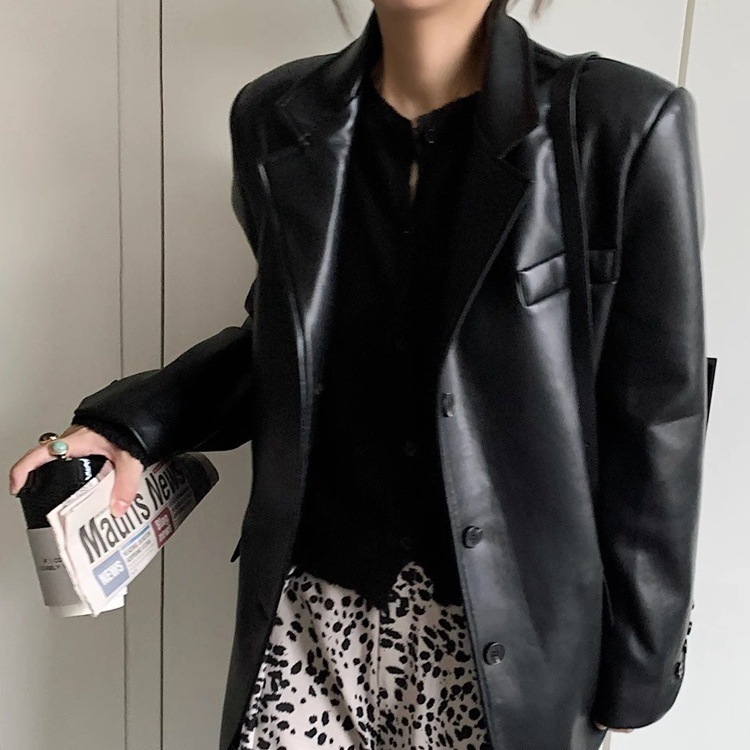 アウター ジャケット レザージャケット 長袖 襟付き 前開き ボタン ポケット ミディアム丈 かわいい 大人可愛い きれいめ シンプル 上品 おしゃれ かっこいい カジュアル レトロ ラフ ルーズ