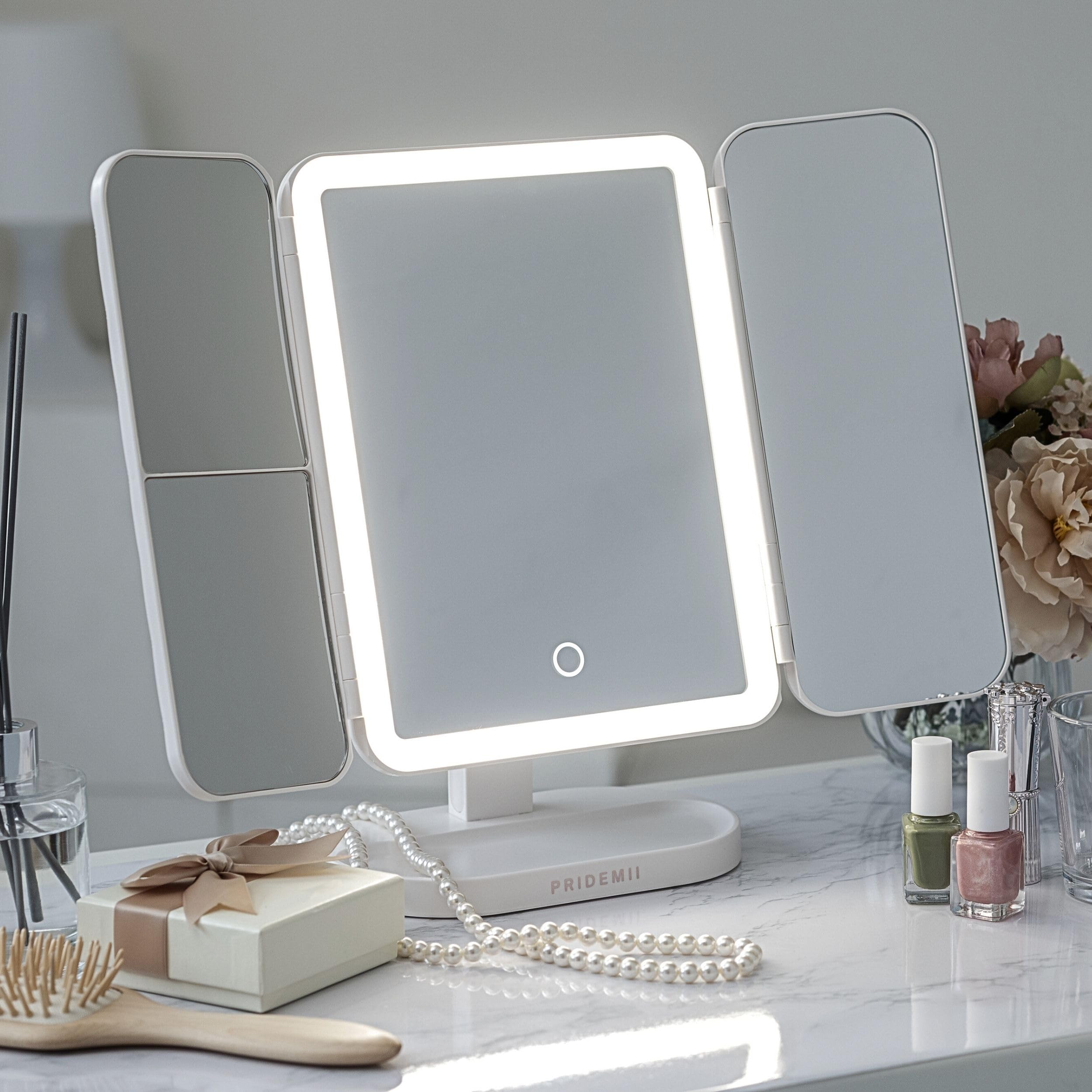 PRIDEMII 女優ミラー ちょっと大きめ 【バッテリー内蔵・かわいい・多機能】 LEDライト 明るさ無段階調光 ３光色切替 拡大鏡付き ＵＳＢタイプＣ充電 レザー調デザイン 化粧鏡 卓上ミラー 三