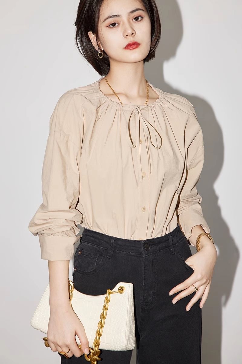 フレンチ シック レイジー トップ 綿 ネックライン デザイン 通勤 シャツ 女性 個性的 トップス シャツ ブラウス 白トップス 袖あり 長袖 ラウンドネック 襟なし かわいい 大人可愛い きれいめ