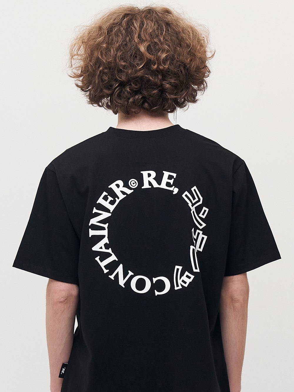 内容ラウンドロゴTシャツ（ブラック）