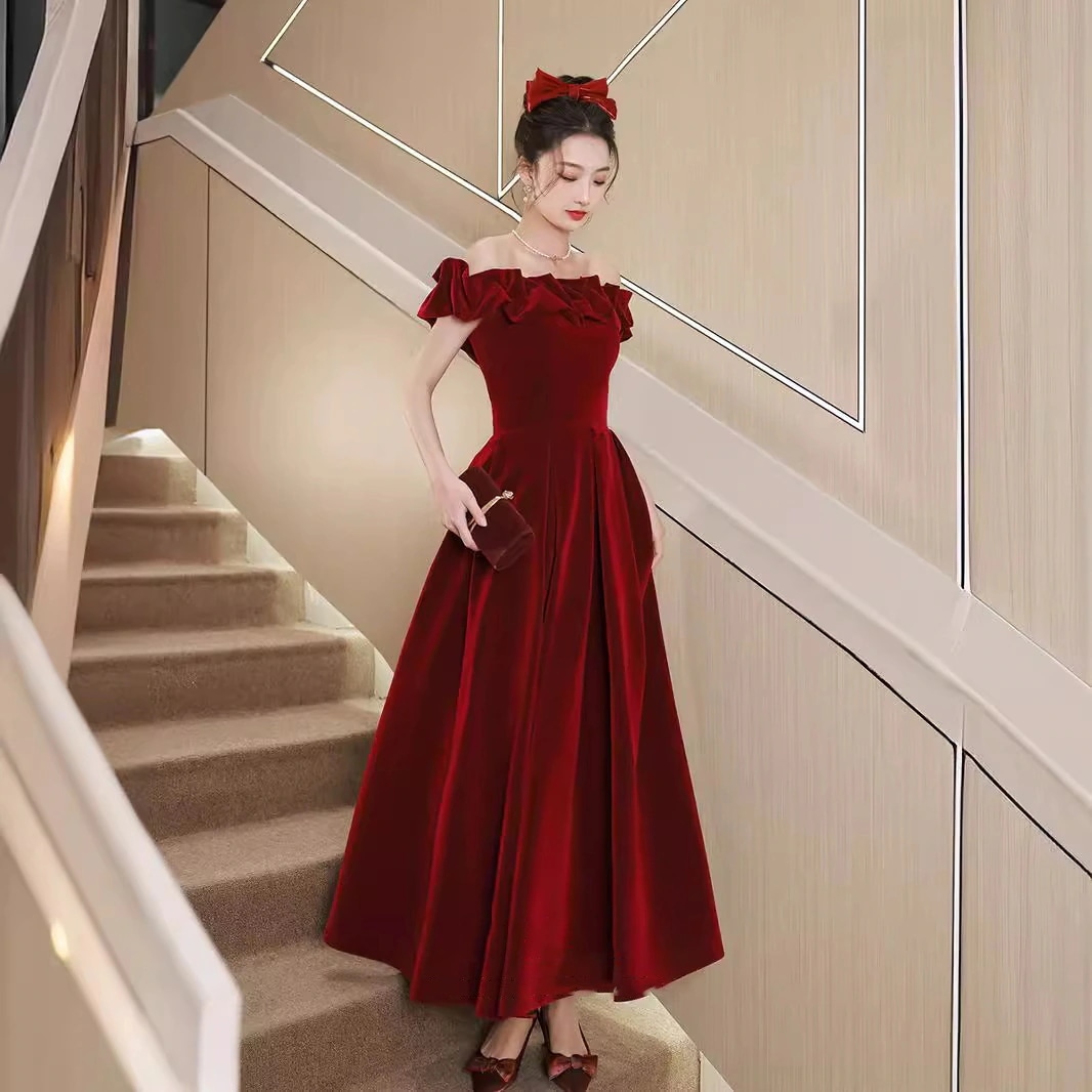 ワインレッドワンショルダーイブニングドレス花嫁婚約披露宴ドレスフェミニンエレガント高級感ワンピース敬酒服