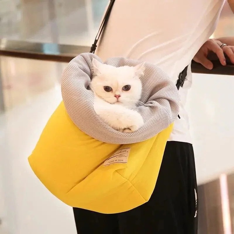 2025新型ペットバッグ リード 脱走防止 ペットと一緒 犬猫用斜めショルダーバッグペット用品 散歩ボディバック30%までに制限