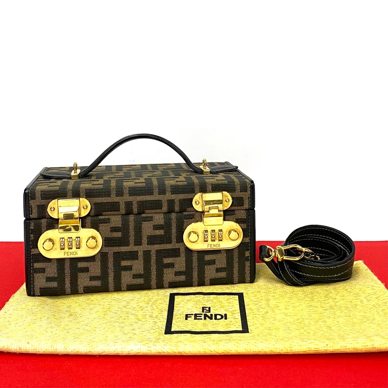 ダイヤルロック バニティ ズッカ FF 柄ショルダーバッグ キャンバス レザー ブラウン 31472