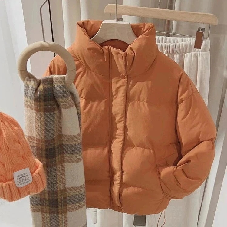 カボチャオレンジのショート丈綿入れコート女性超きれい厚手パン服小柄保温綿入れ