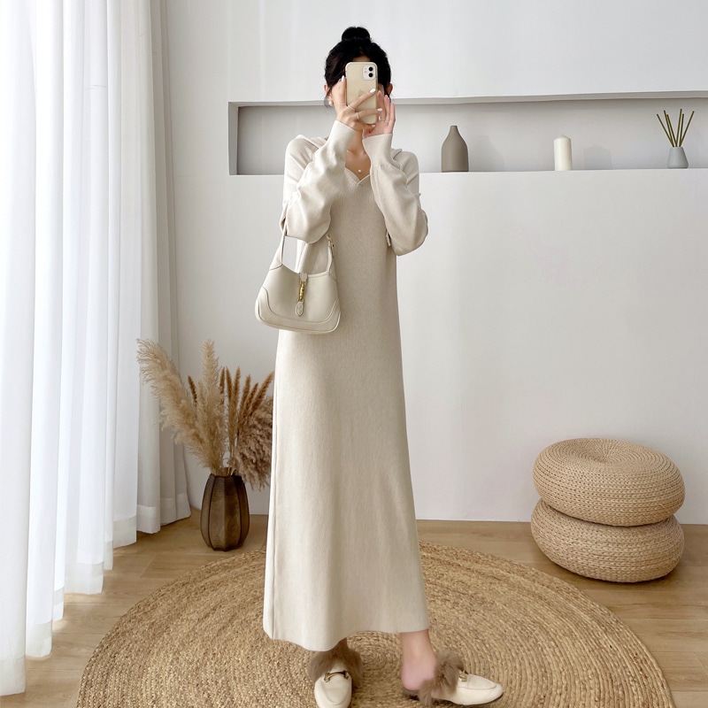 秋と冬の新しいレトロな長い膝丈のセーター ドレス ストレート ルーズ フード付きニット ドレス