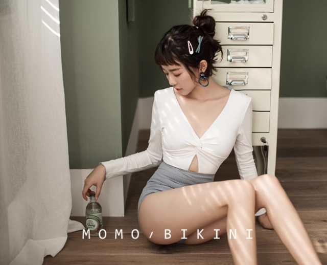 水着 ワンピース水着 長袖 バックリボン 切り替えデザイン 伸縮性 かわいい 大人可愛い シンプル カジュアル ナチュラル 無地 10代 20代 30代 40代 レディース 女性用 ママ 夏 海 ビー